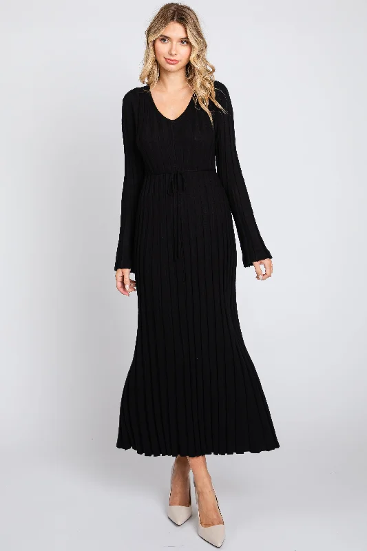 party-ready dressBlack Ribbed Knit Maxi Dress