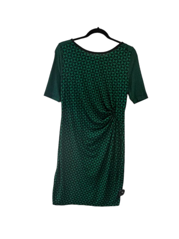 elegant shift dressDress Designer By Just Taylor In Black & Green, Size: 2