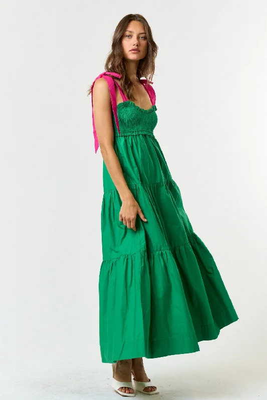 high-waisted dressGreen Contrast Shoulder Straps Maxi Dress