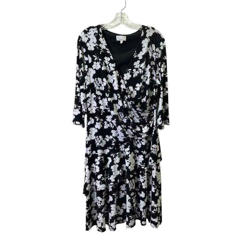 bodycon dressDress Casual Short By Robbie Bee In Black & White, Size:1X