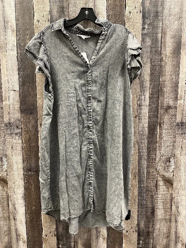 sleek dressDress Casual Midi By Jane And Delancey In Grey, Size: 1x