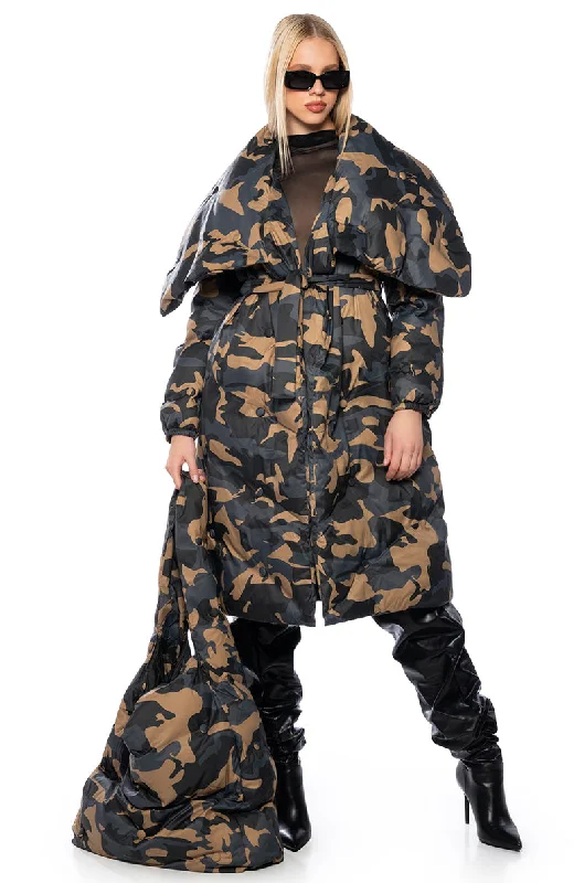 casual sports coatCAMPING TUFTED PUFFER COAT IN CAMO