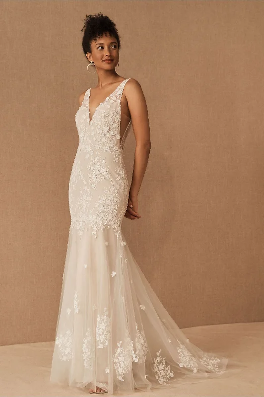 evening dressWillowby Nikola Aliyah Gown