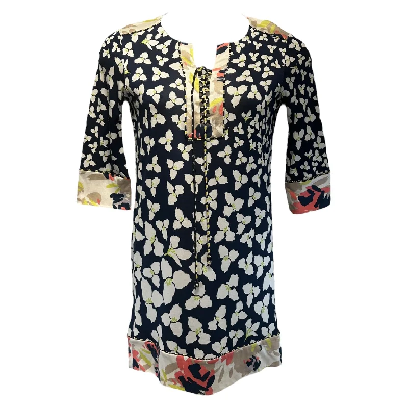 modern dressTrella 100% Silk Floral Lace Up 3/4 Sleeve Dress Designer By Diane Von Furstenberg In Floral Print, Size: 6